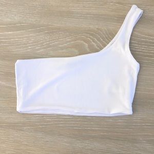 Pretty Little Thing White Top